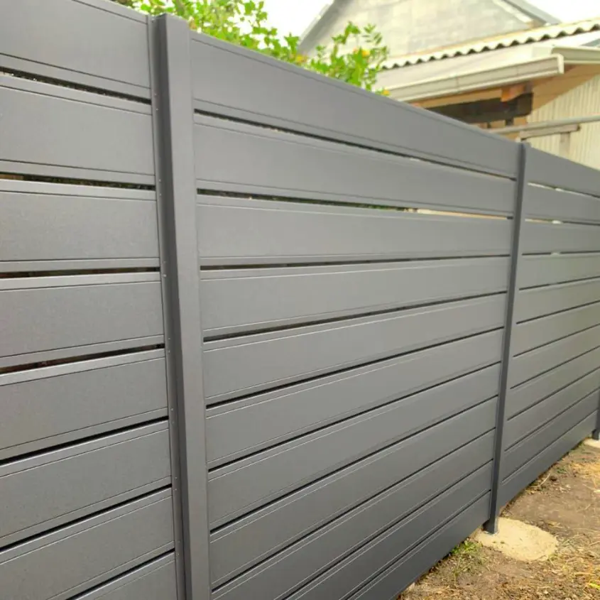 Фото 2 Забор ранчо металлопланкен 7024 МАТТЕ Серый Графит матовый